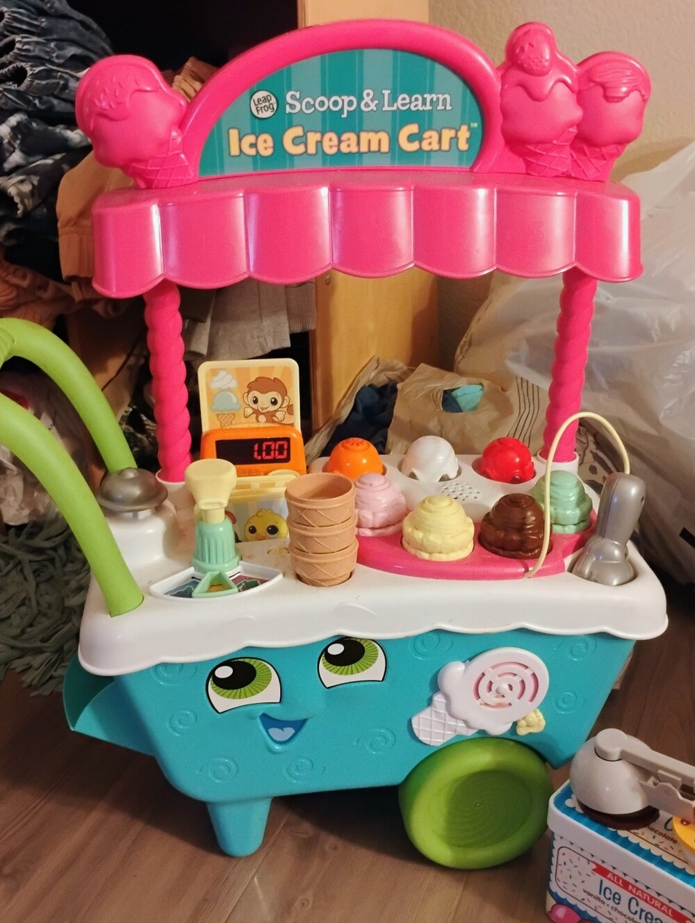 Leap And Frog Ice Cream Cart - Picture 2 of 7